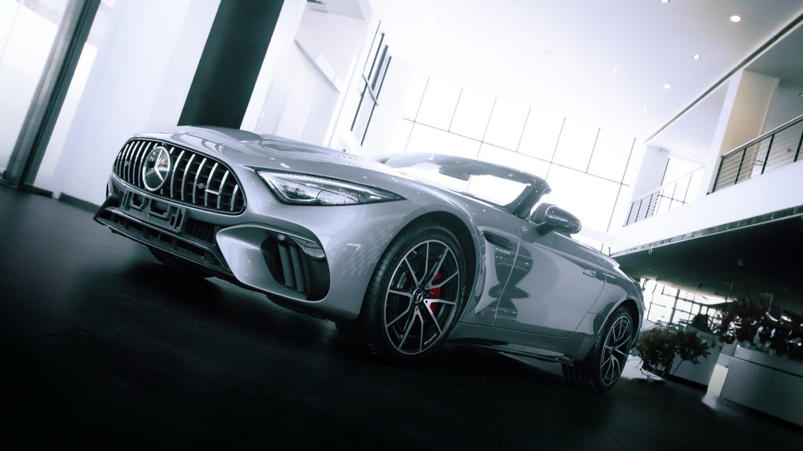 AMG SL ROADSTER frame 1