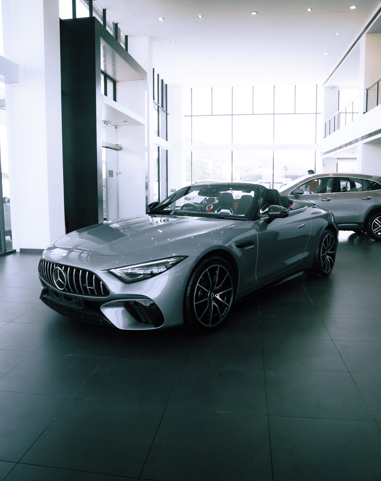 AMG SL ROADSTER frame 2