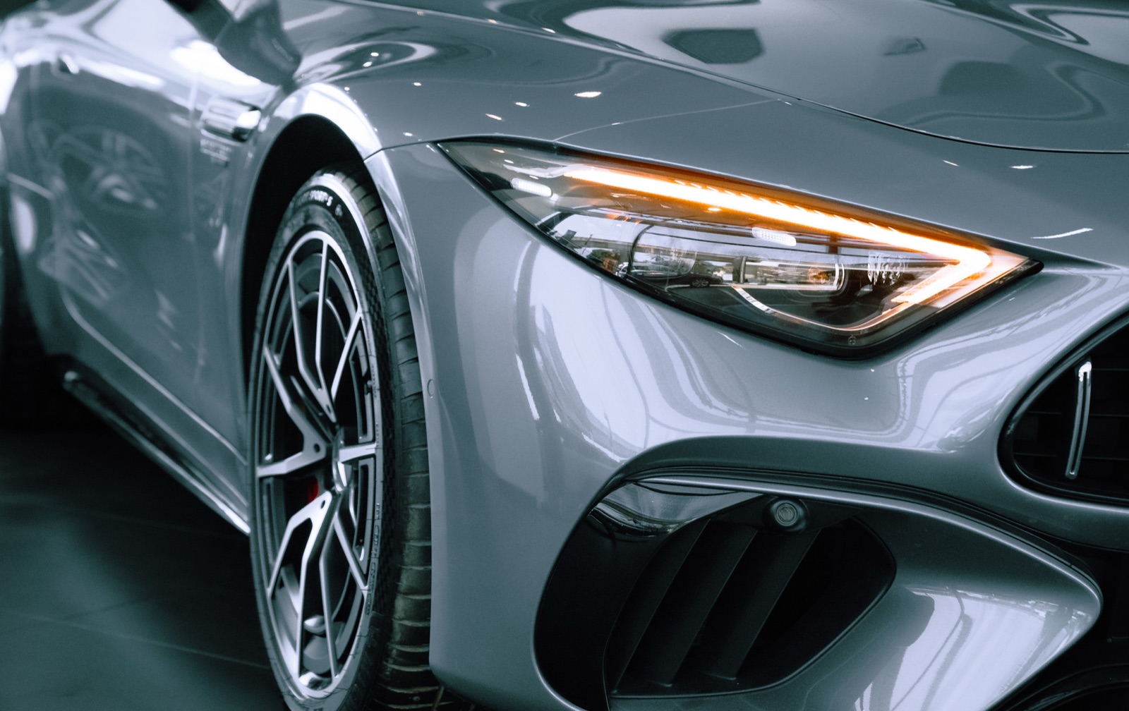 AMG SL ROADSTER frame 3